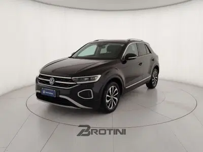 Volkswagen T-Roc 1.0 TSI Style del 2023 usata a Massa