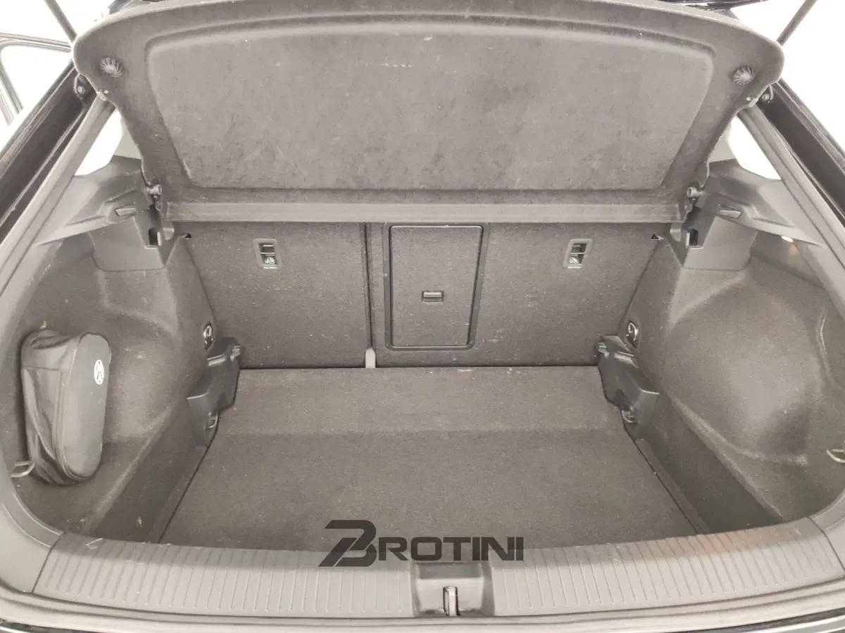 Volkswagen T-Roc usata a Massa-Carrara (14)