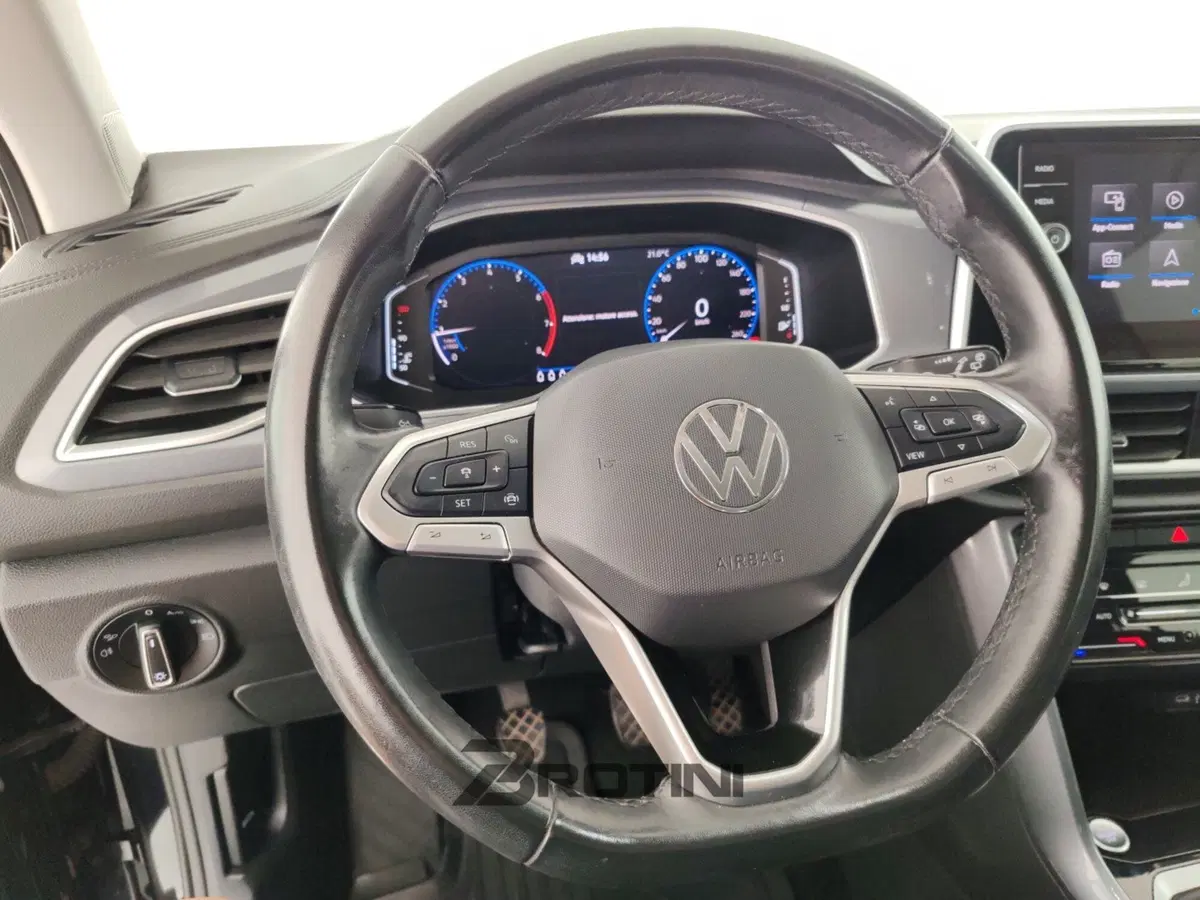 Volkswagen T-Roc usata a Massa-Carrara (15)