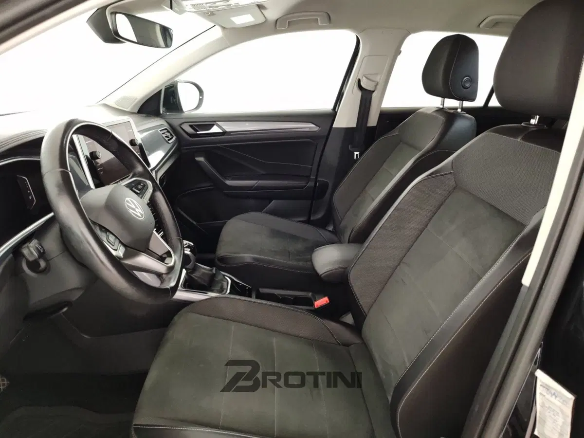Volkswagen T-Roc usata a Massa-Carrara (7)