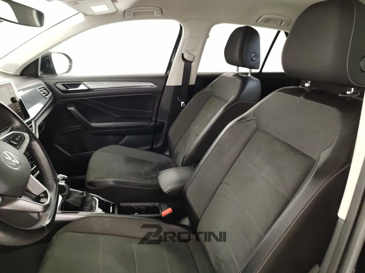 Volkswagen T-Roc usata a Massa-Carrara (9)