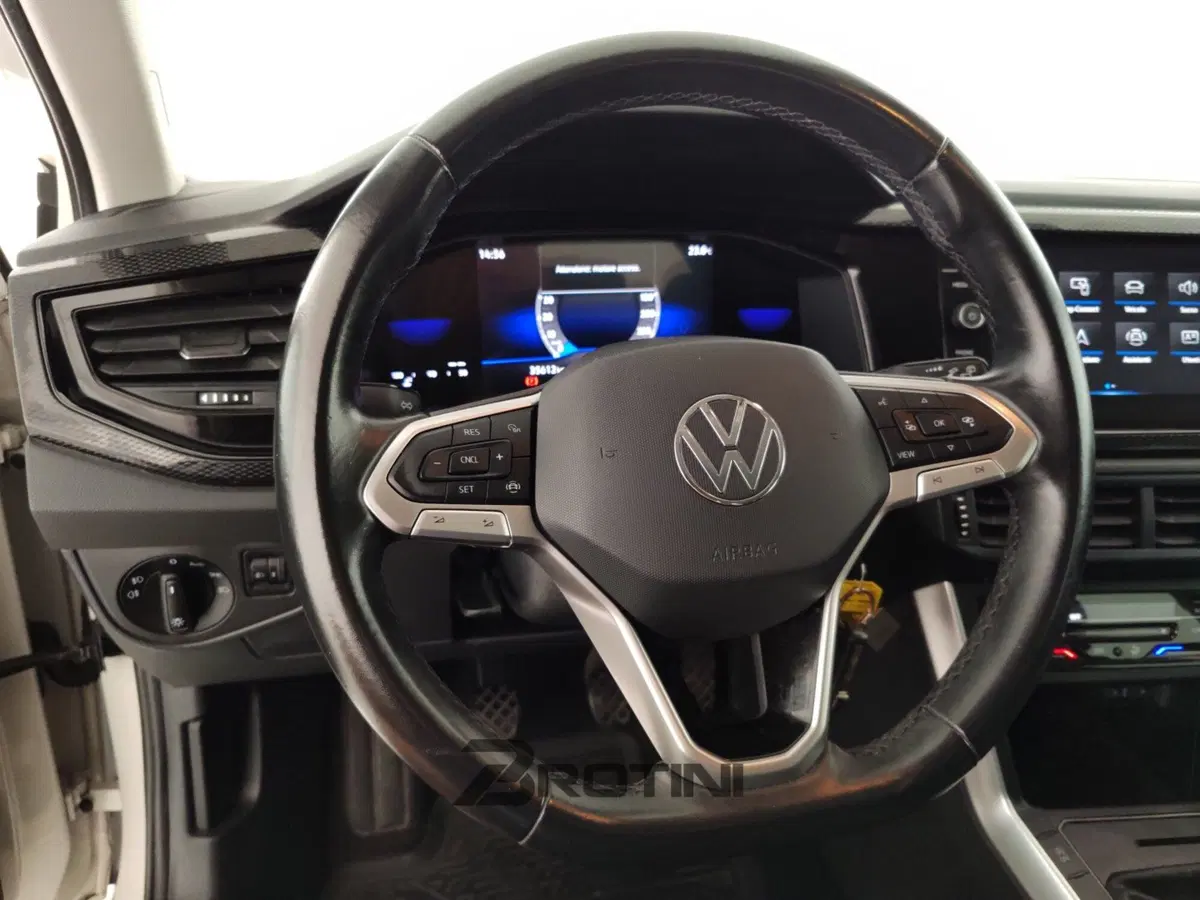 Volkswagen Polo usata a Massa-Carrara (15)