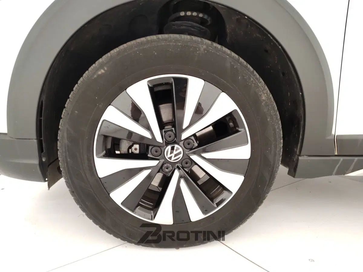 Volkswagen Taigo usata a Massa-Carrara (6)