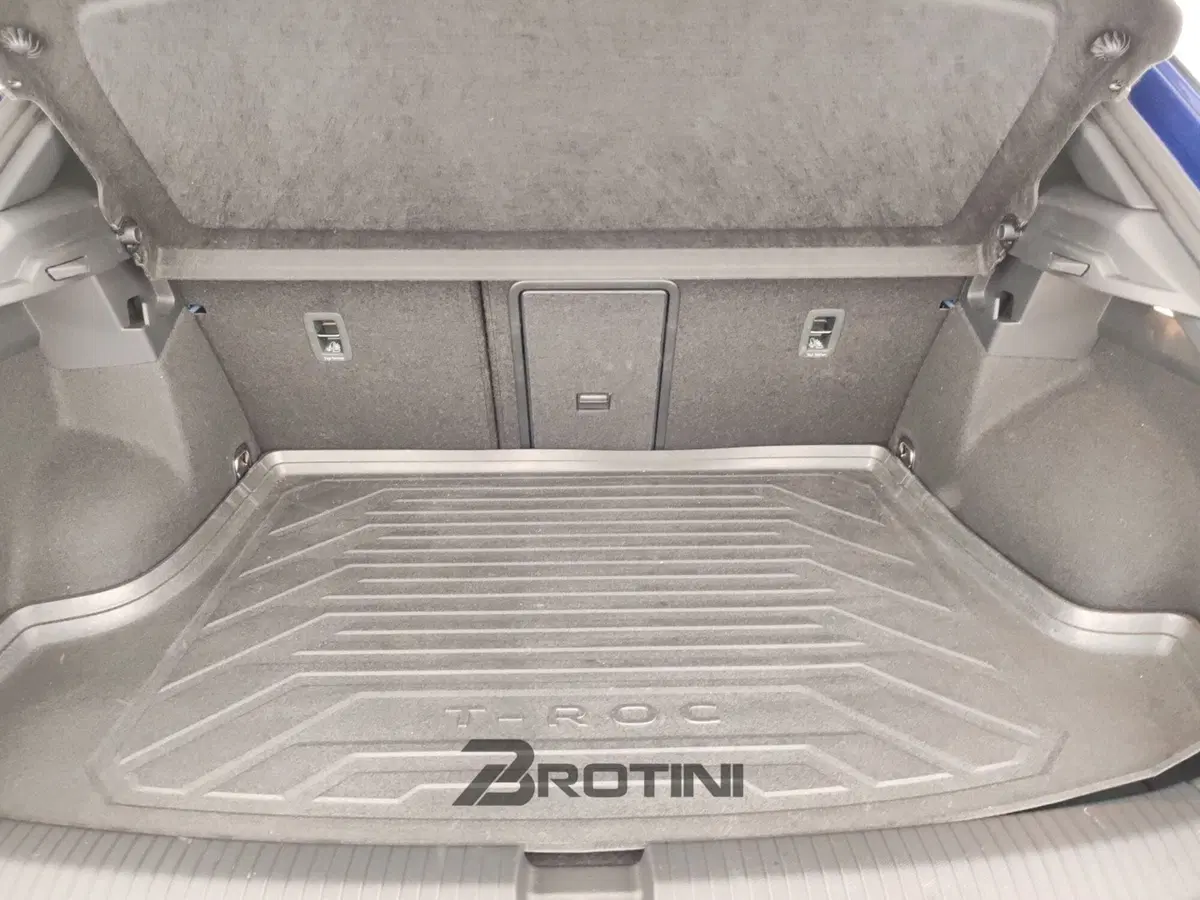 Volkswagen T-Roc usata a Massa-Carrara (15)