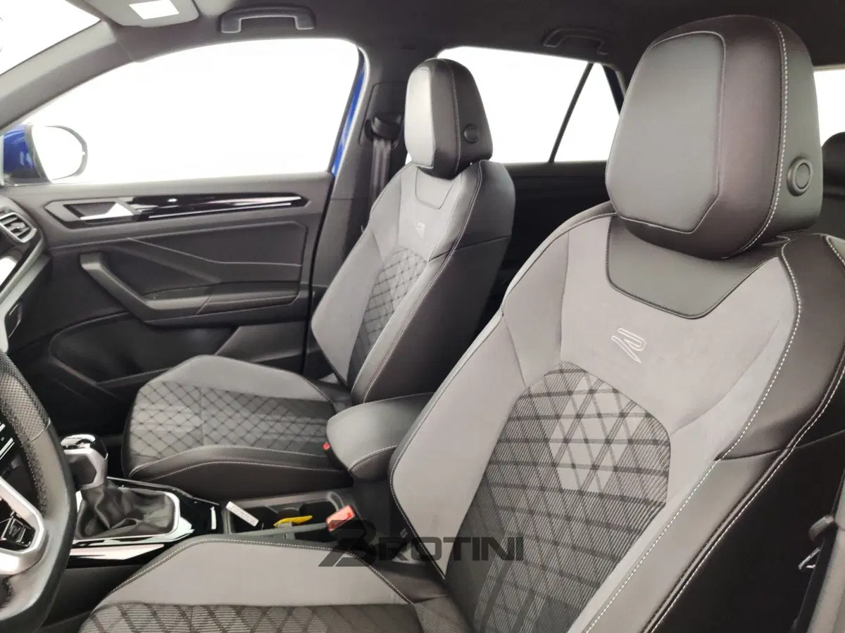 Volkswagen T-Roc usata a Massa-Carrara (9)