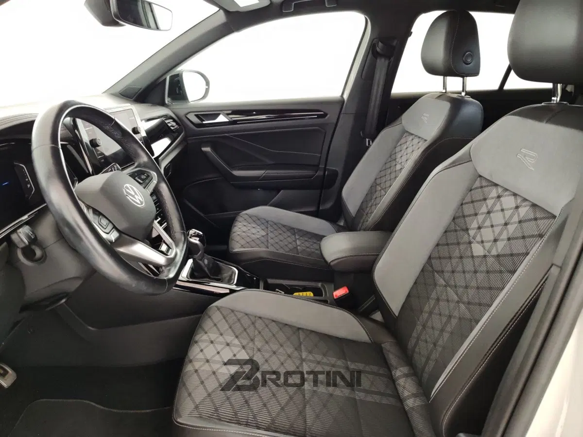 Volkswagen T-Roc usata a Massa-Carrara (7)