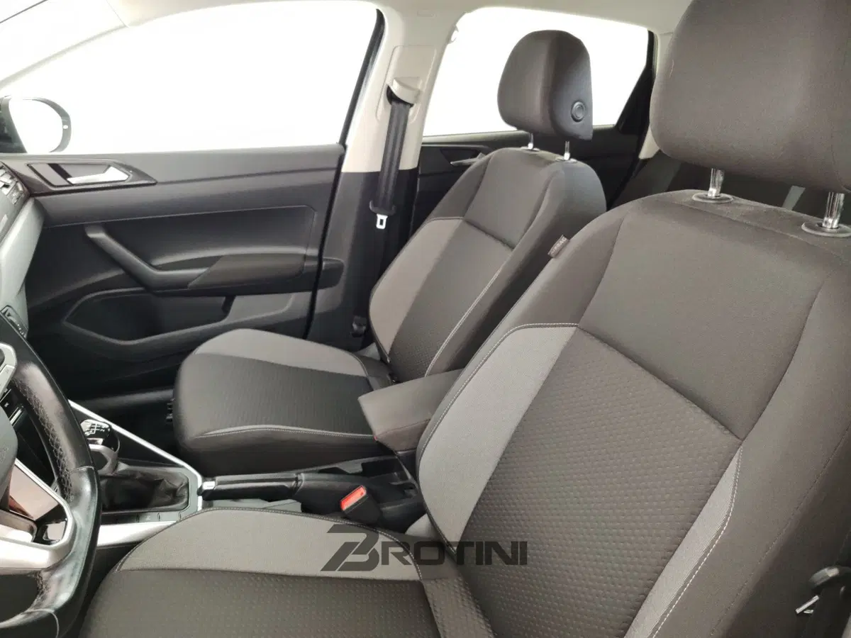 Volkswagen Taigo usata a Massa-Carrara (9)