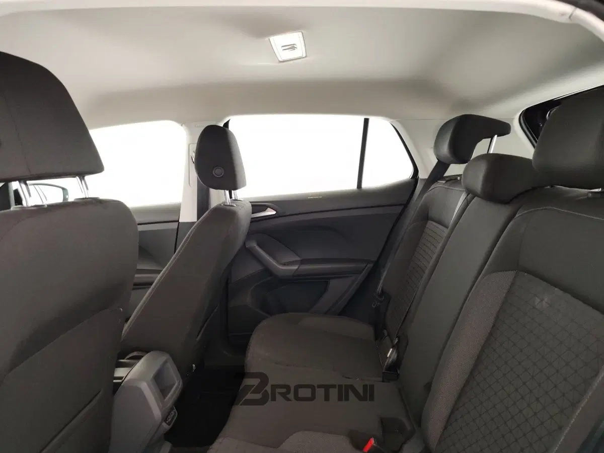 Volkswagen T-Cross usata a Massa-Carrara (10)