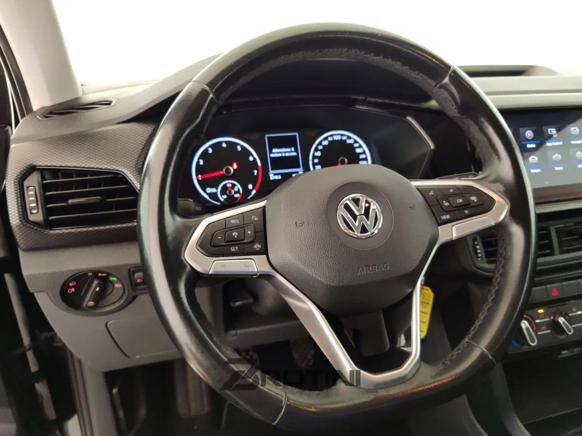Volkswagen T-Cross usata a Massa-Carrara (14)