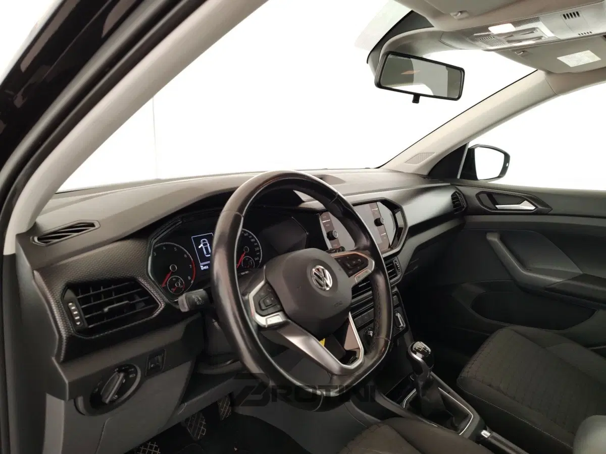 Volkswagen T-Cross usata a Massa-Carrara (8)
