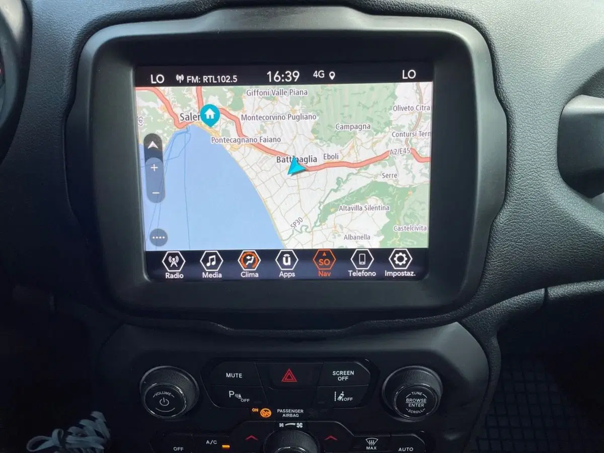 Jeep Renegade usata a Salerno (18)