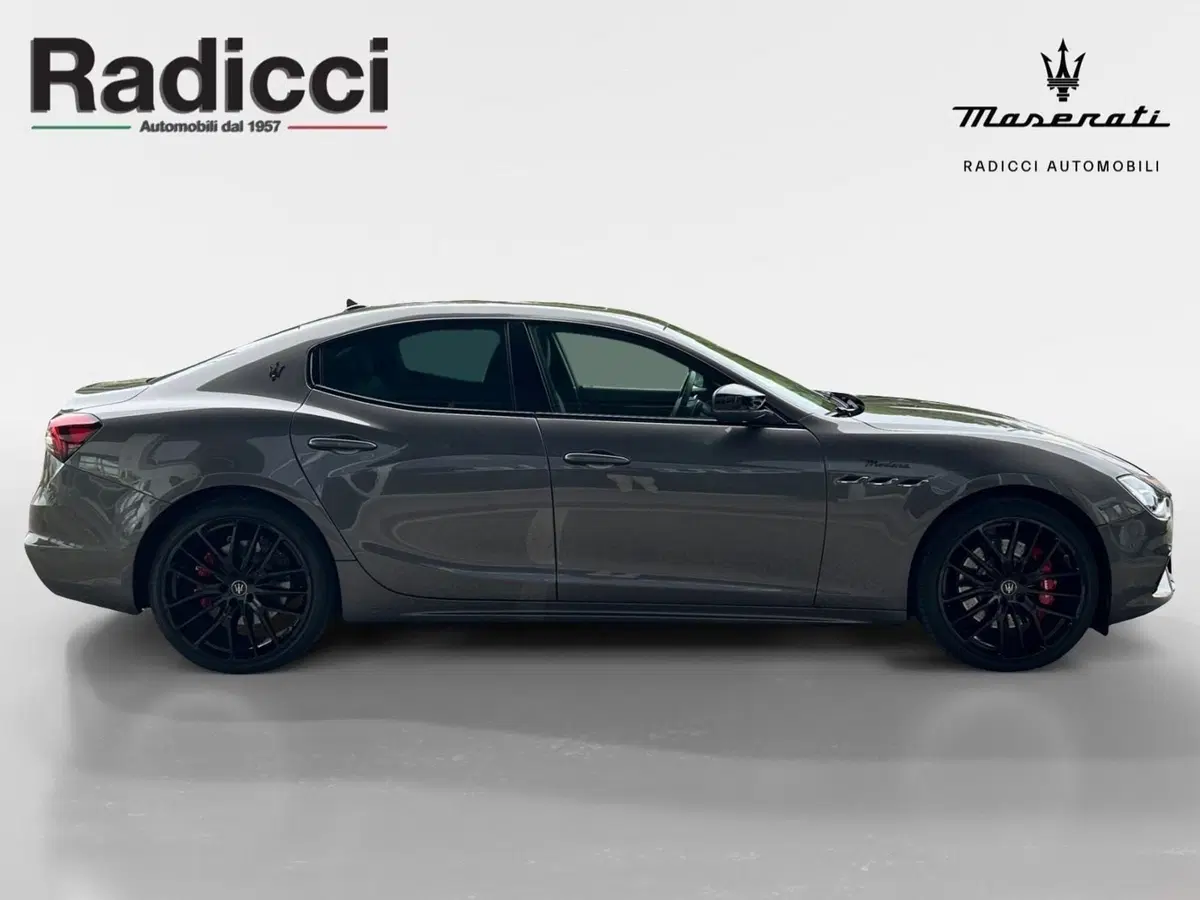 Maserati Ghibli usata a Ancona (14)