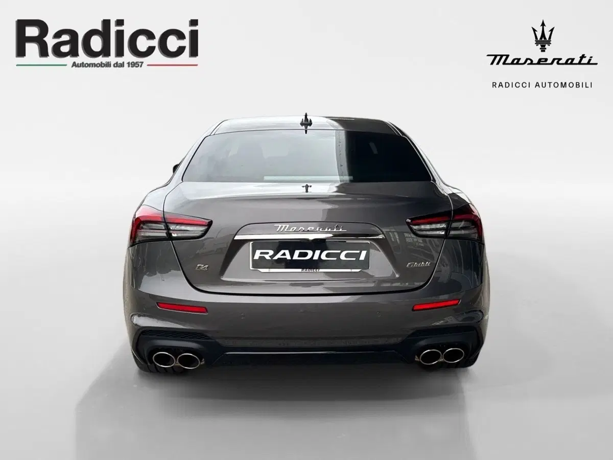 Maserati Ghibli usata a Ancona (15)