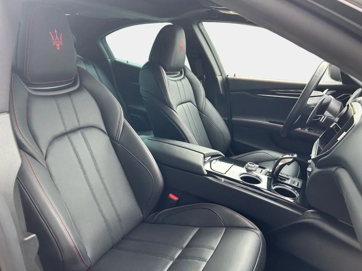 Maserati Ghibli usata a Ancona (6)