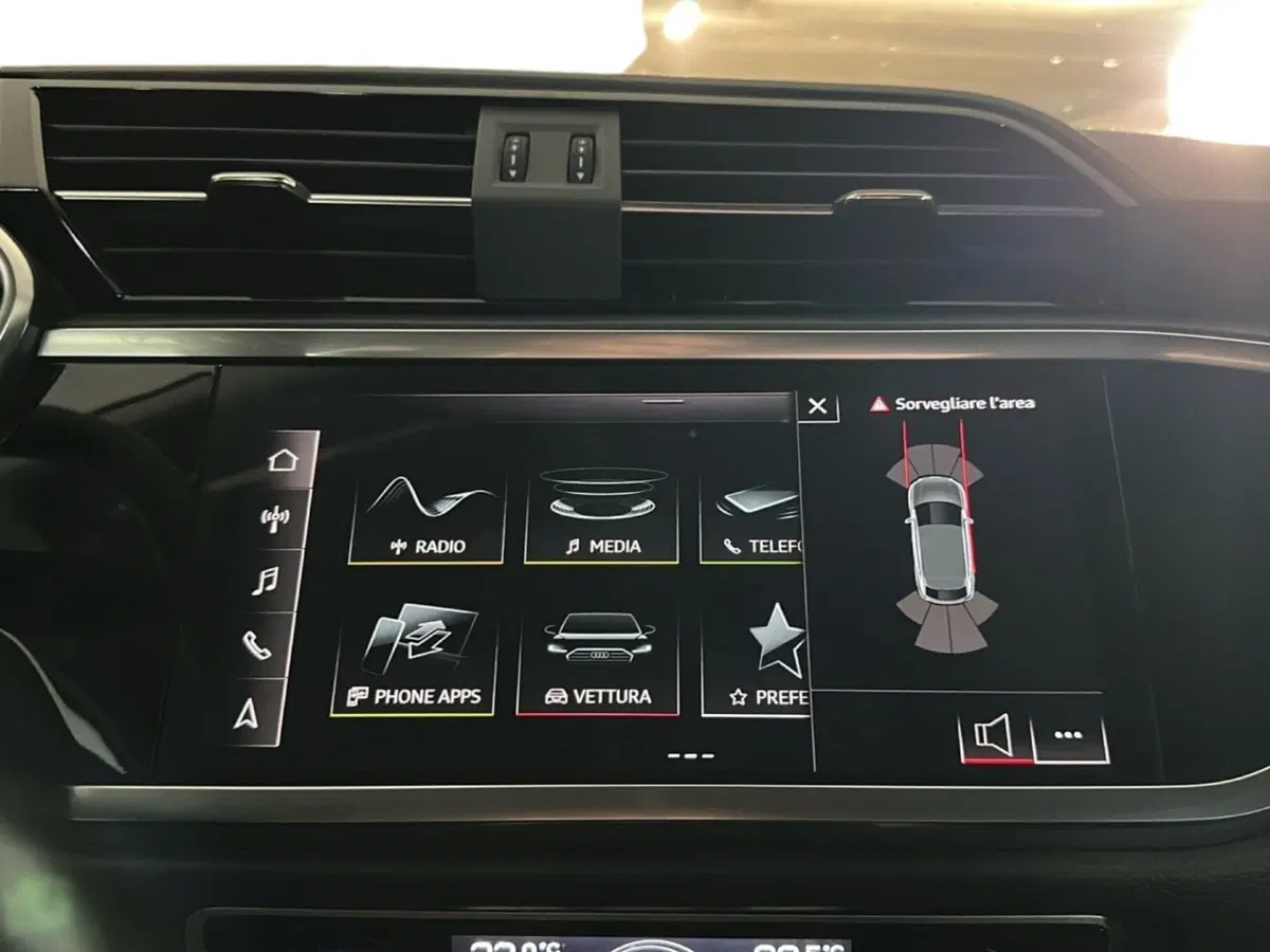 Audi Q3 Sportback usata a Napoli (15)