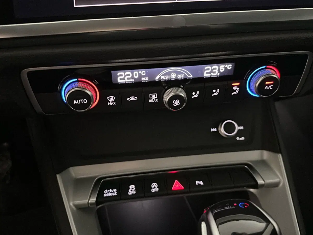 Audi Q3 Sportback usata a Napoli (16)