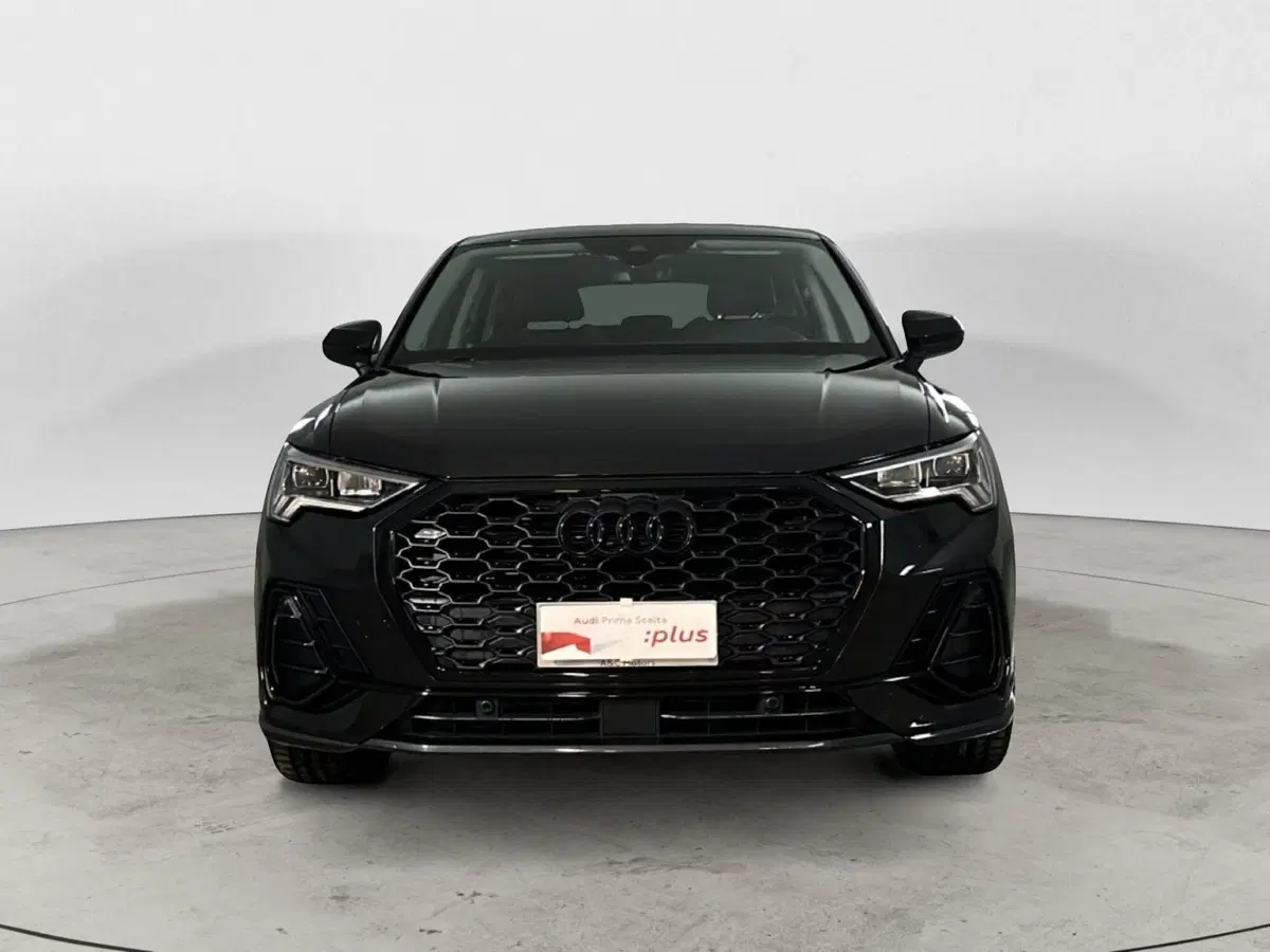 Audi Q3 Sportback usata a Napoli (2)
