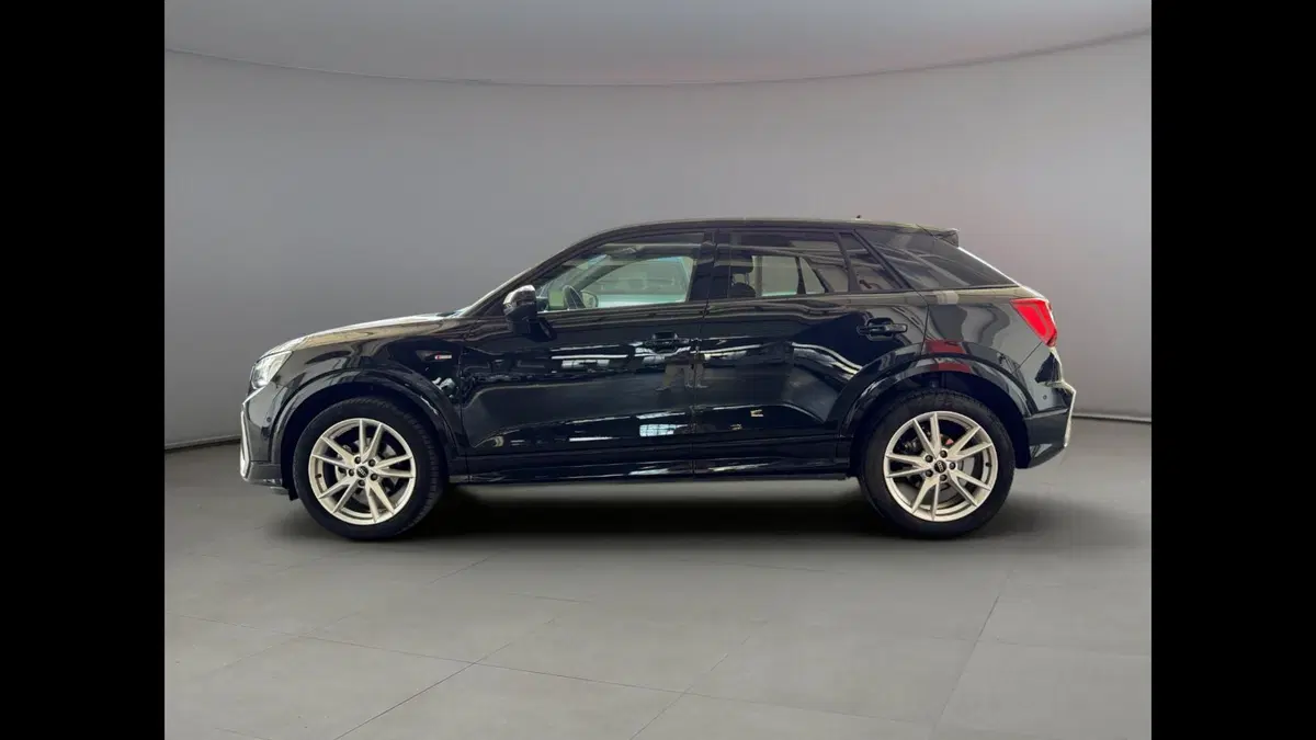 Audi Q2 usata a Palermo (4)