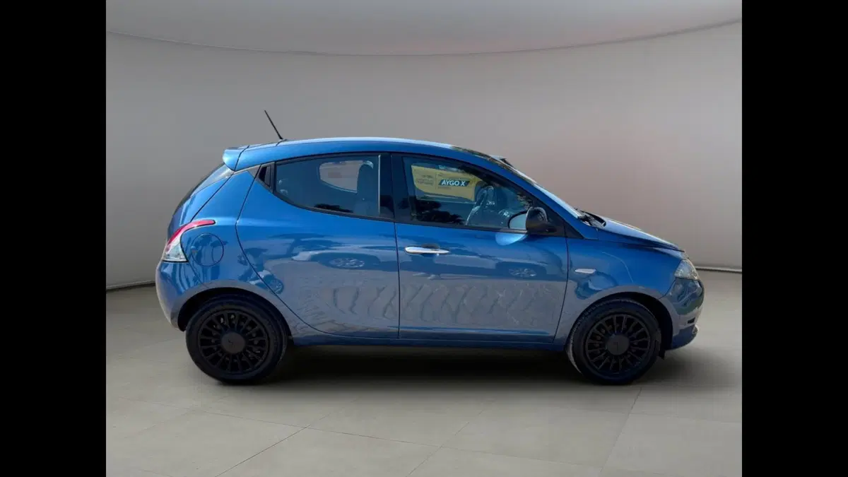 Lancia Ypsilon usata a Palermo (12)