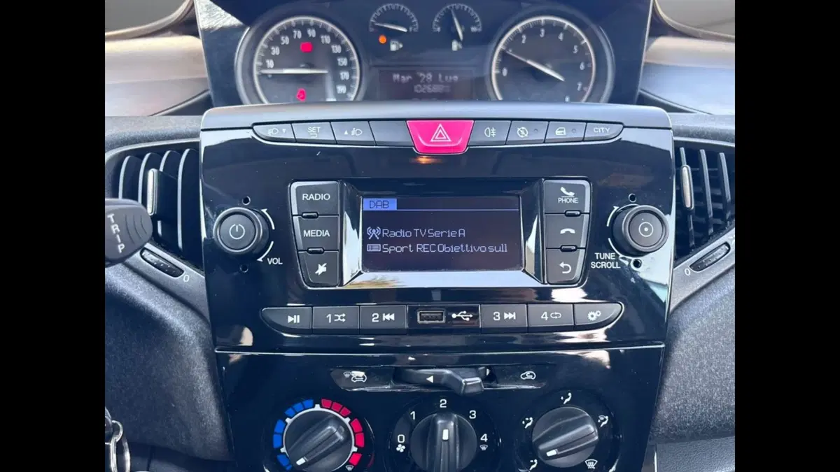 Lancia Ypsilon usata a Palermo (15)