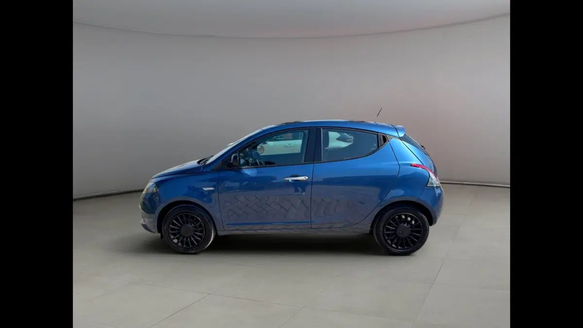 Lancia Ypsilon usata a Palermo (2)