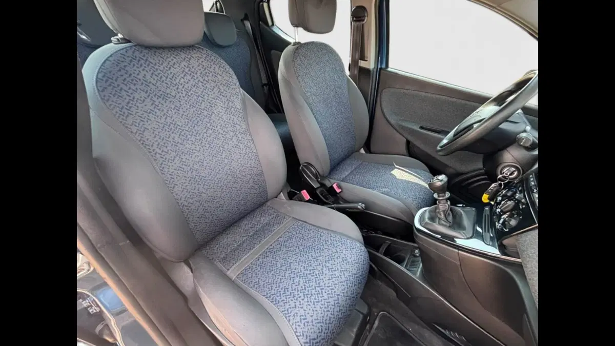 Lancia Ypsilon usata a Palermo (6)