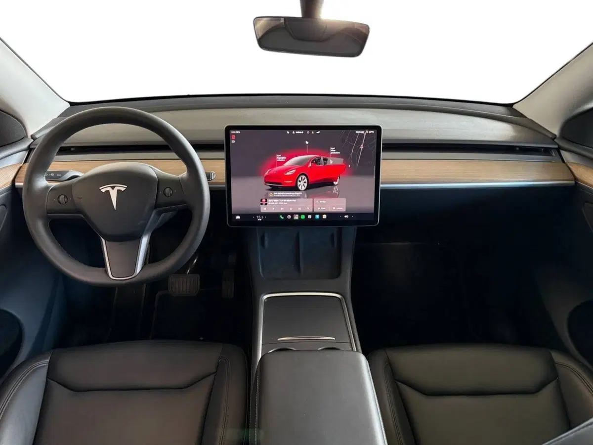 Tesla Model Y usata a Palermo (13)