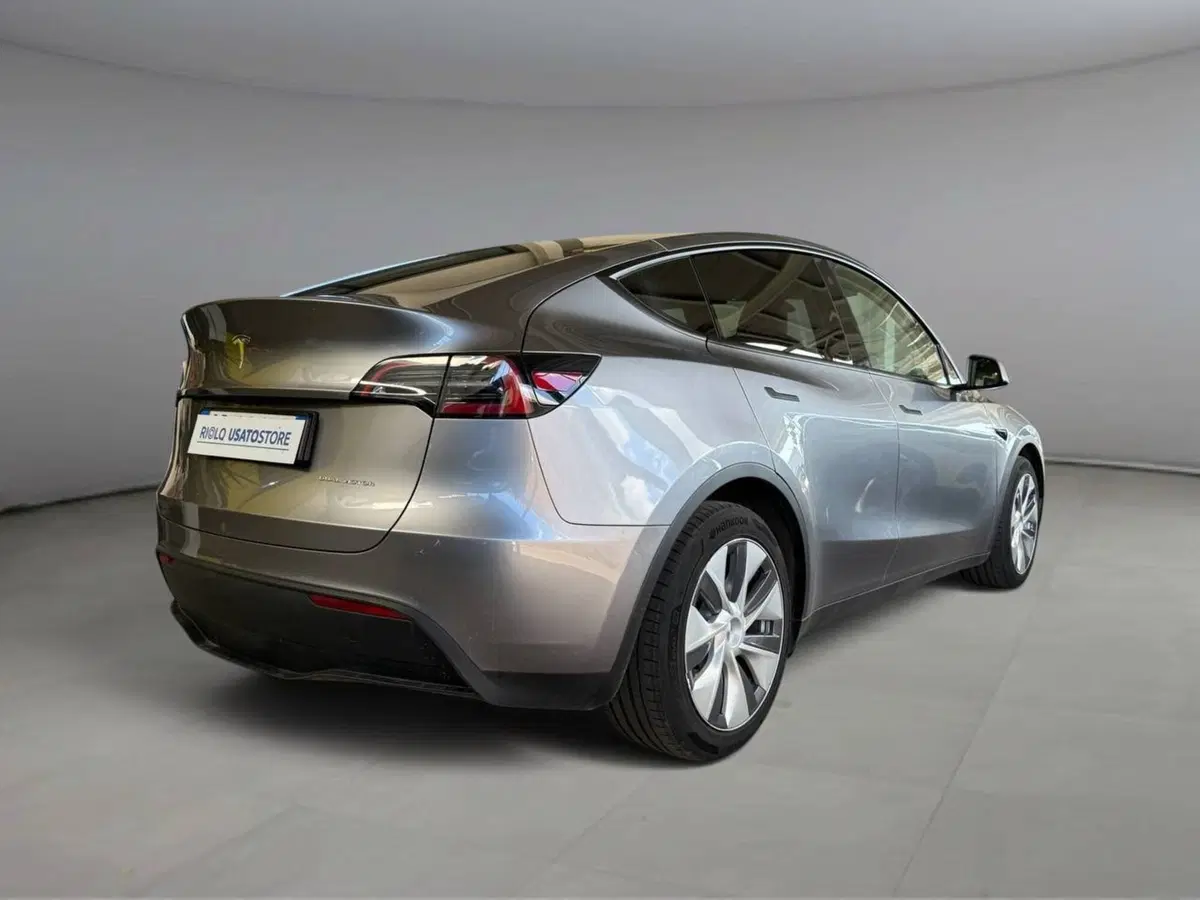 Tesla Model Y usata a Palermo (4)