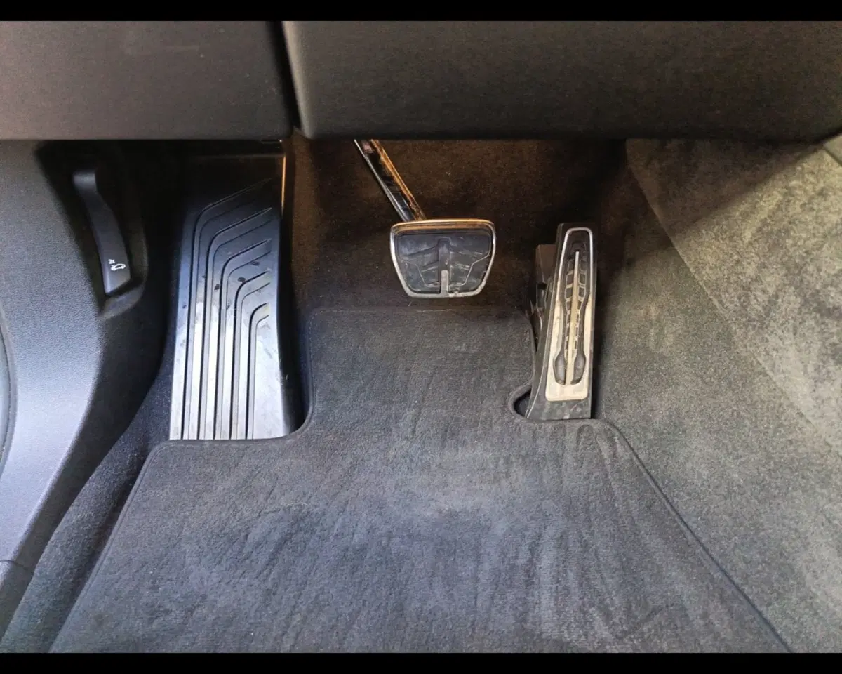 BMW X6 usata a Caserta (16)