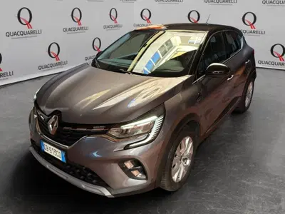Renault Captur TCe 100 CV Intens del 2020 usata a Milano
