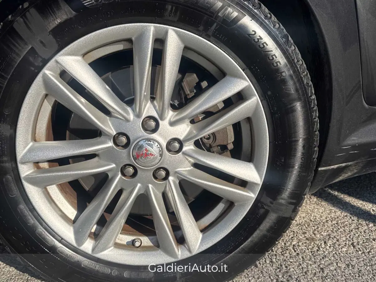 Jaguar XF usata a Salerno (12)