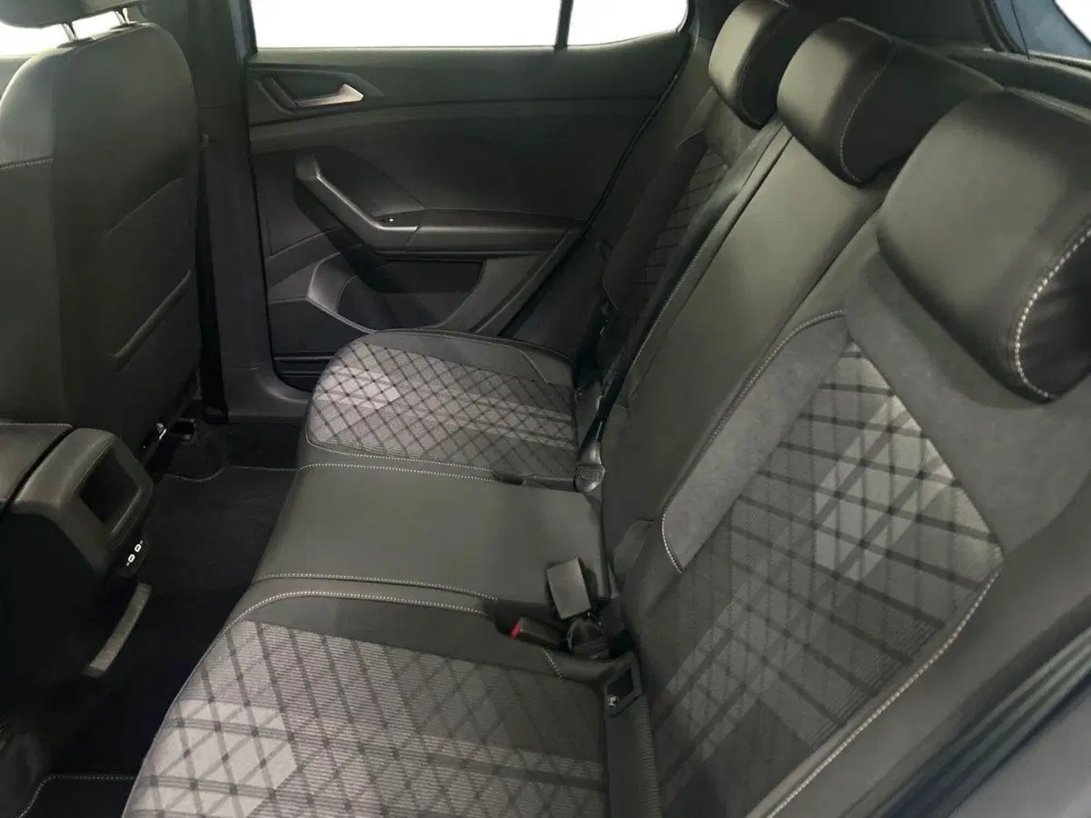 Volkswagen T-Cross nuova a Firenze (12)