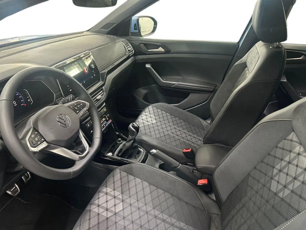 Volkswagen T-Cross nuova a Firenze (9)