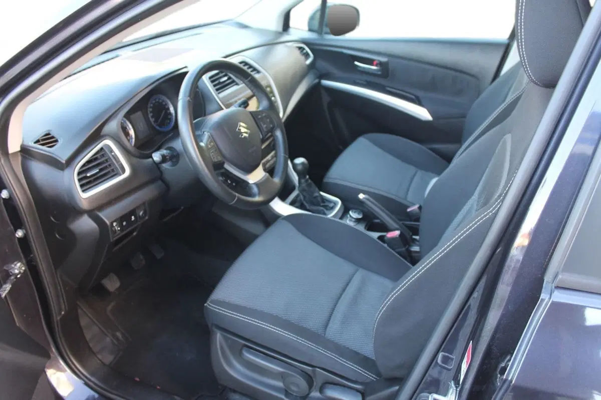Suzuki S-Cross usata a Cuneo (8)