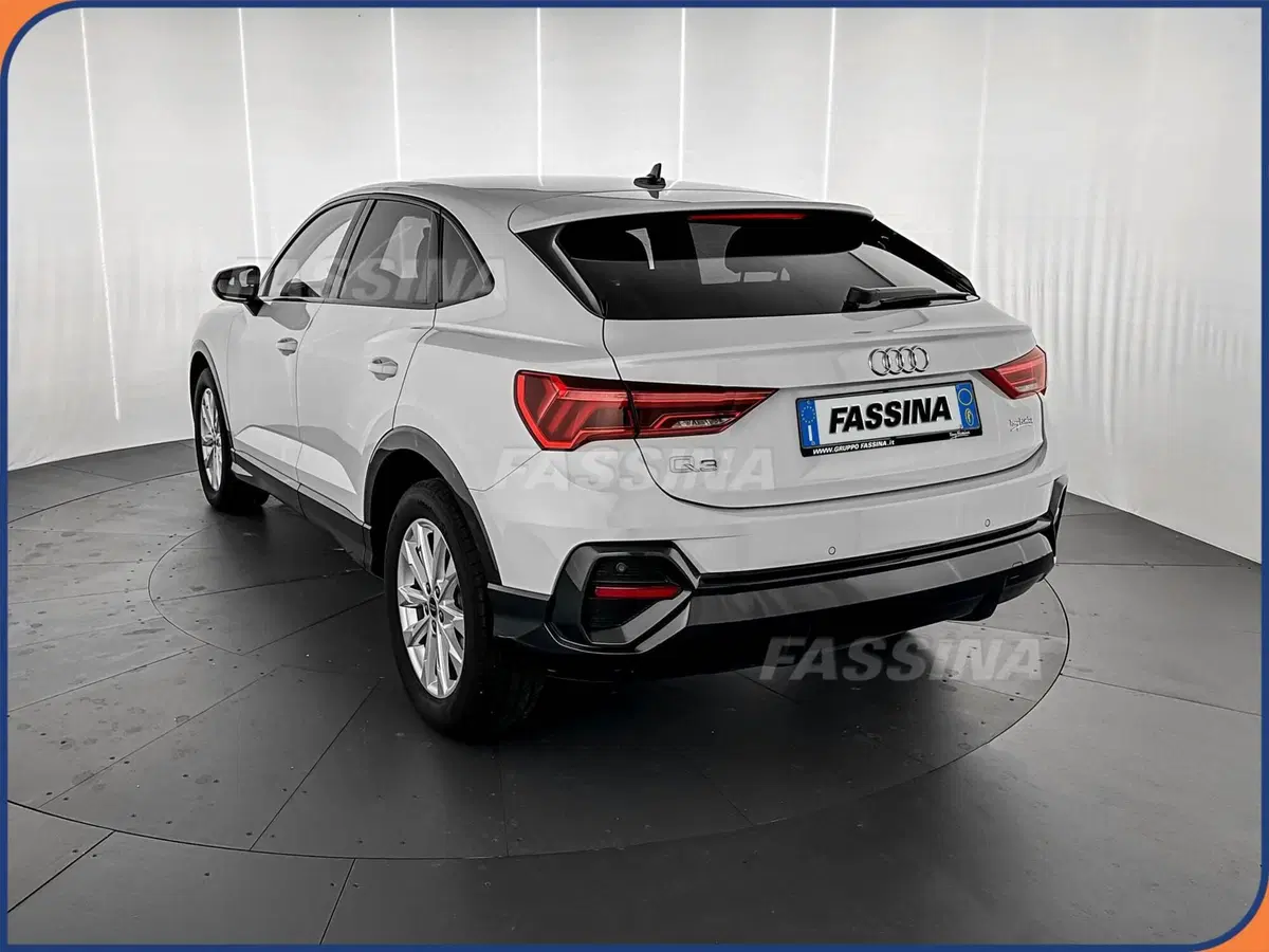 Audi Q3 Sportback usata a Milano (4)