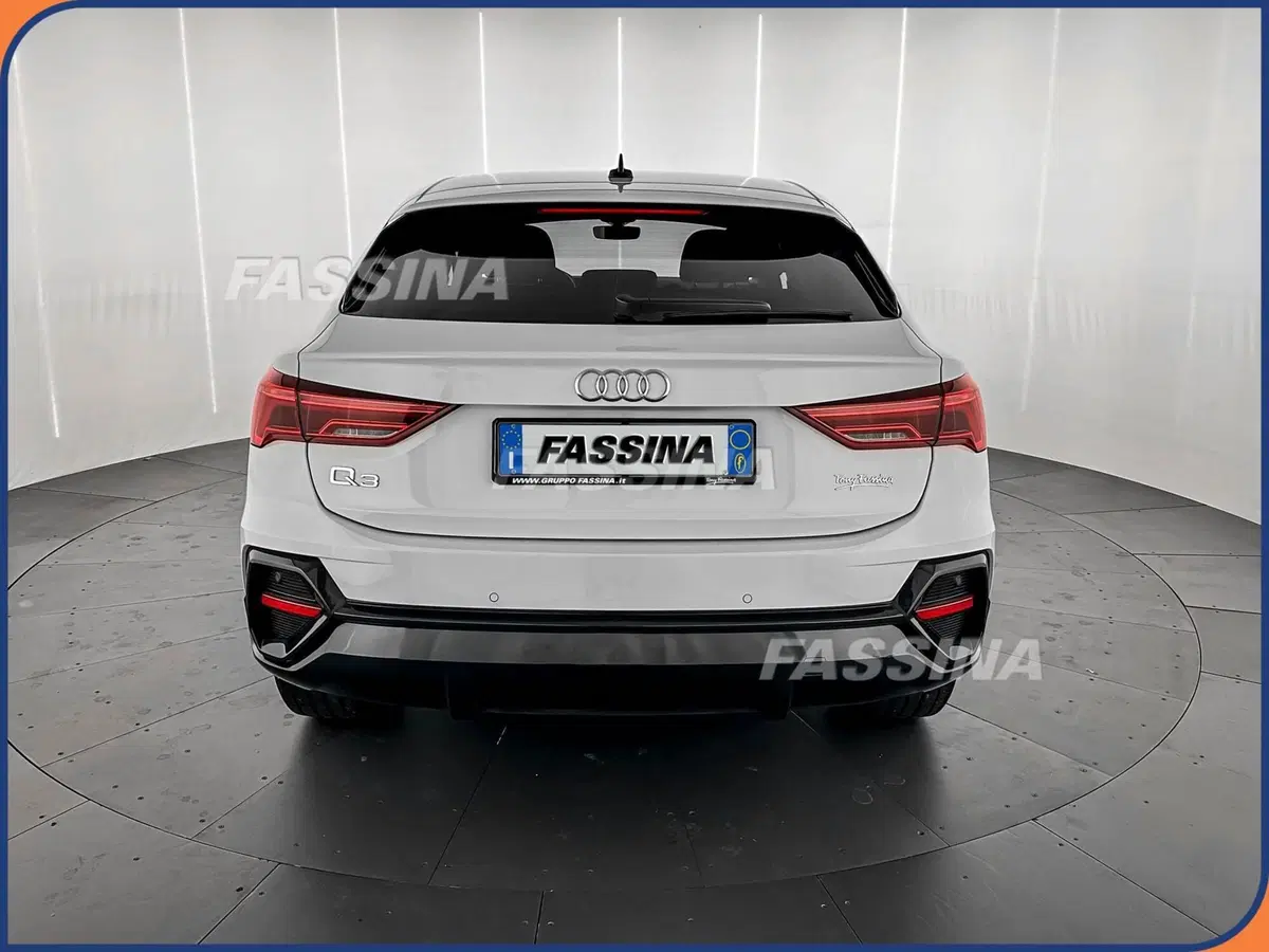 Audi Q3 Sportback usata a Milano (5)