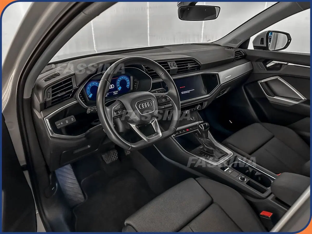 Audi Q3 Sportback usata a Milano (9)