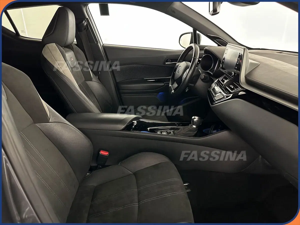 Toyota Toyota C-HR usata a Milano (14)