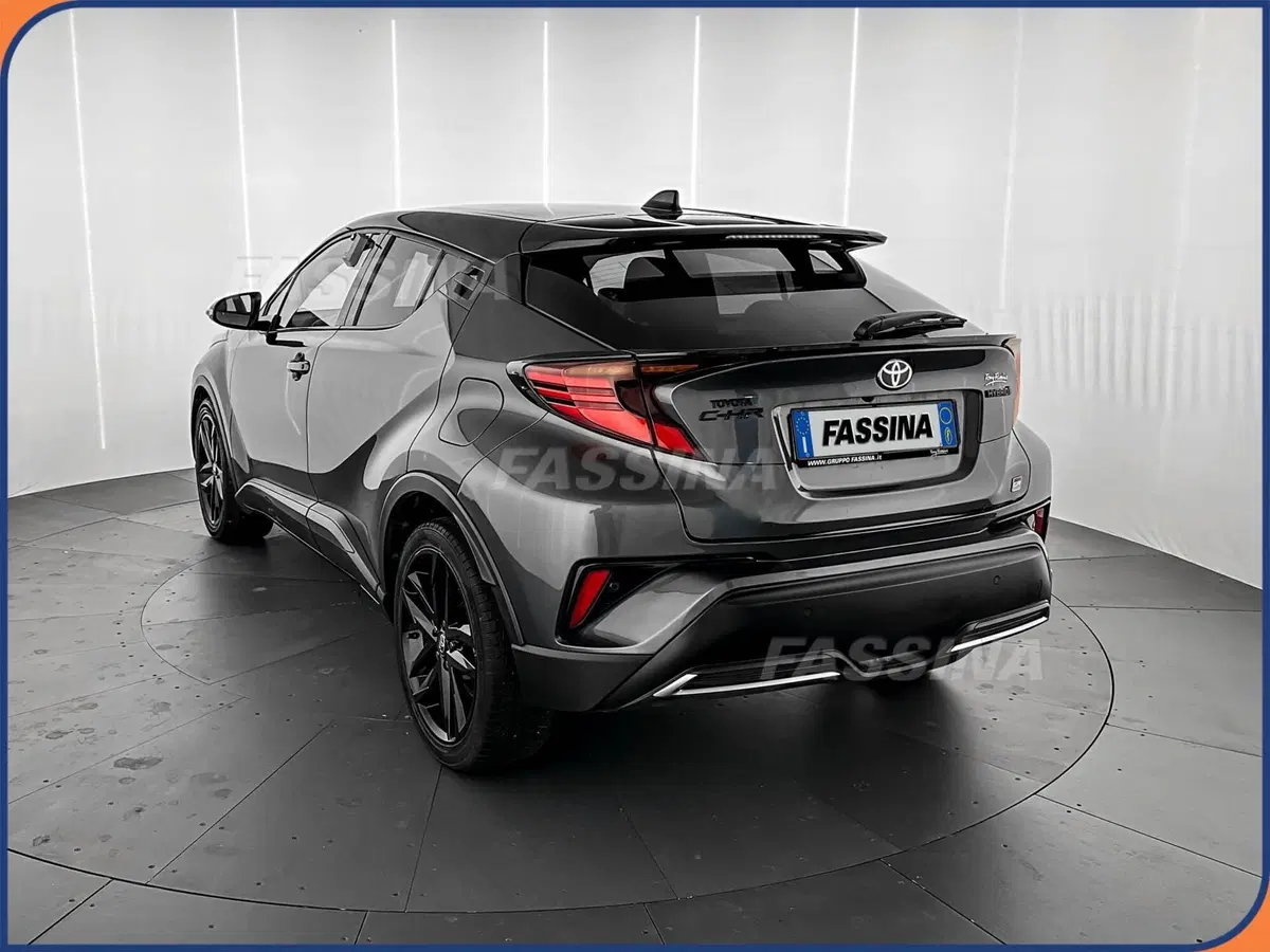 Toyota Toyota C-HR usata a Milano (4)