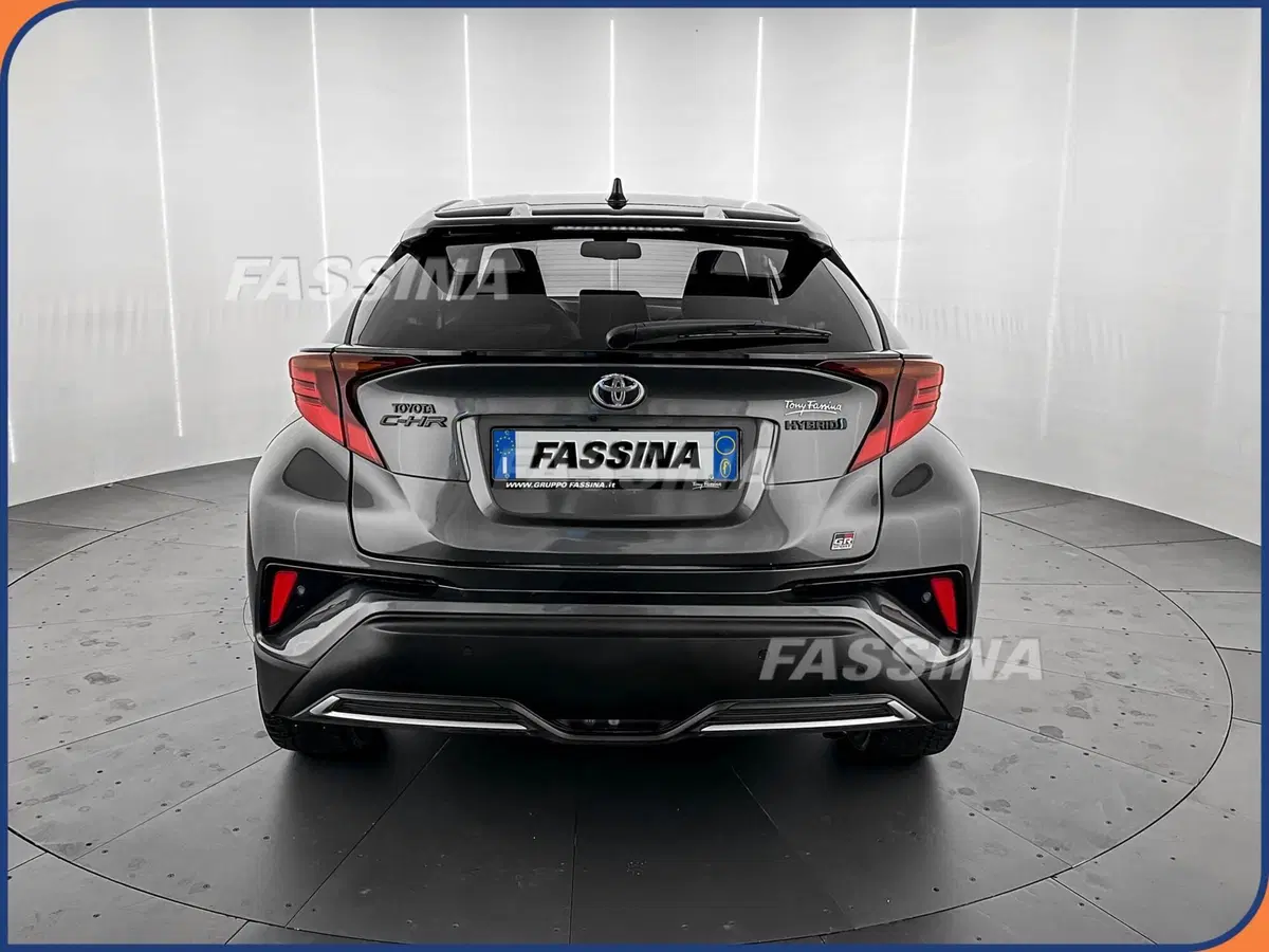 Toyota Toyota C-HR usata a Milano (5)
