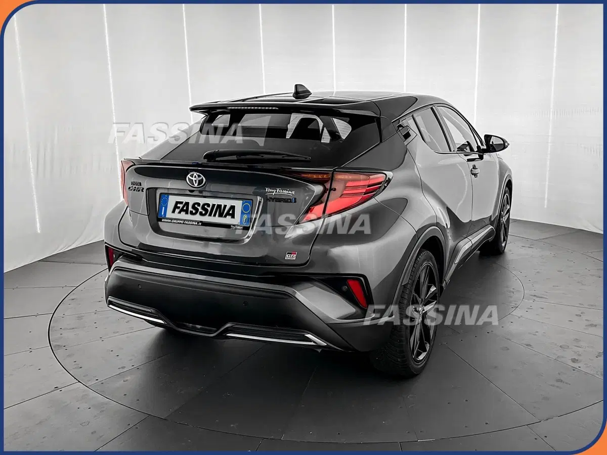 Toyota Toyota C-HR usata a Milano (6)