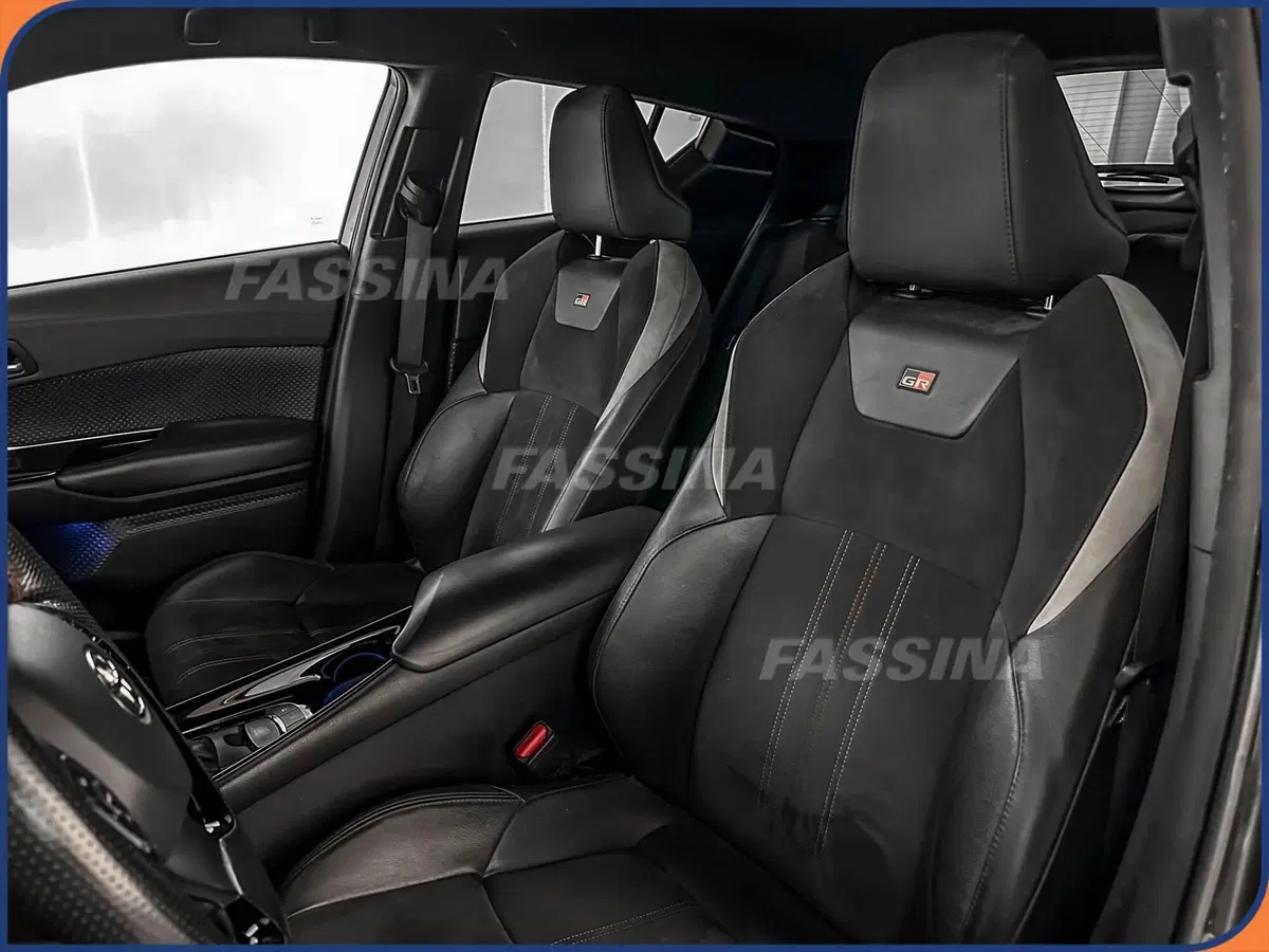 Toyota Toyota C-HR usata a Milano (8)