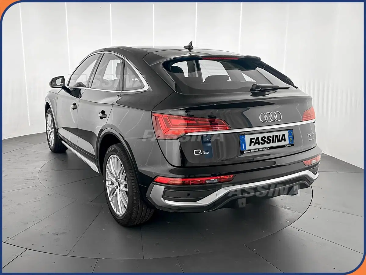 Audi Q4 Sportback usata a Milano (4)
