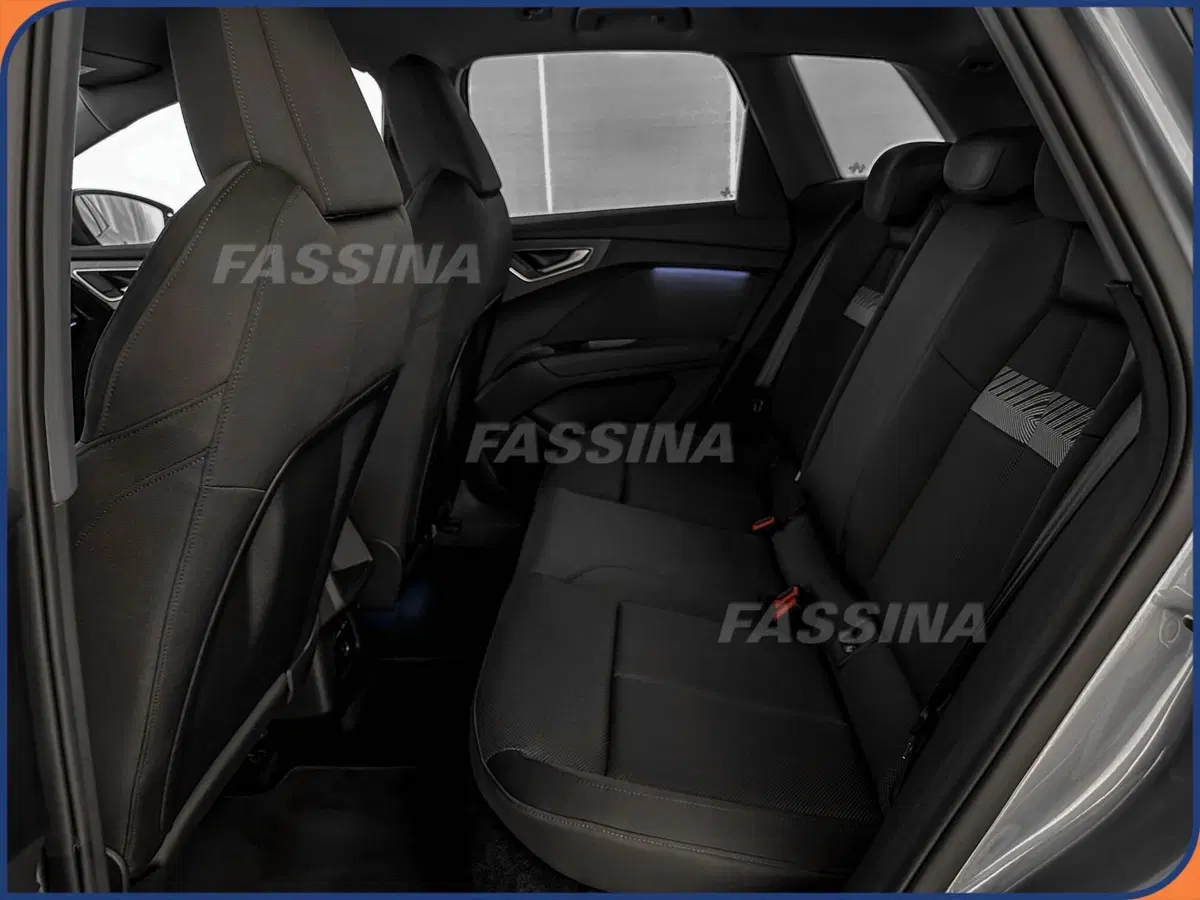 Audi Q4 Sportback usata a Milano (10)