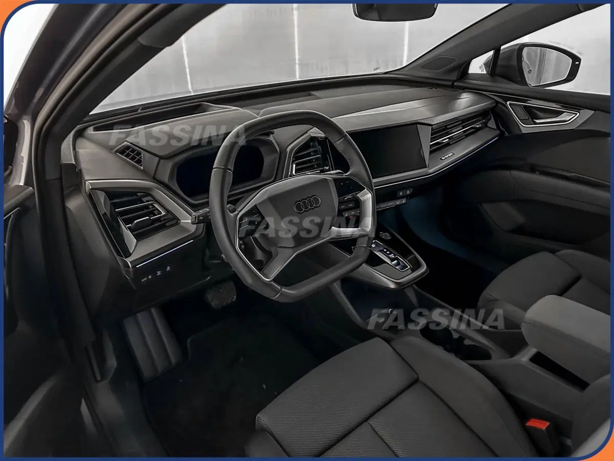 Audi Q4 Sportback usata a Milano (9)