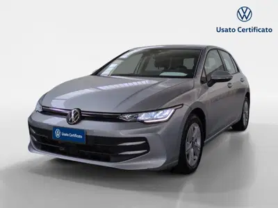Volkswagen Golf 2.0 tdi Life 115cv del 2025 usata a Favara