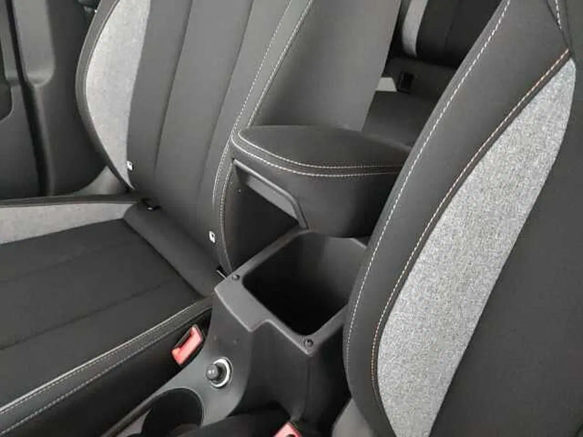 Skoda Kamiq usata a Caserta (20)