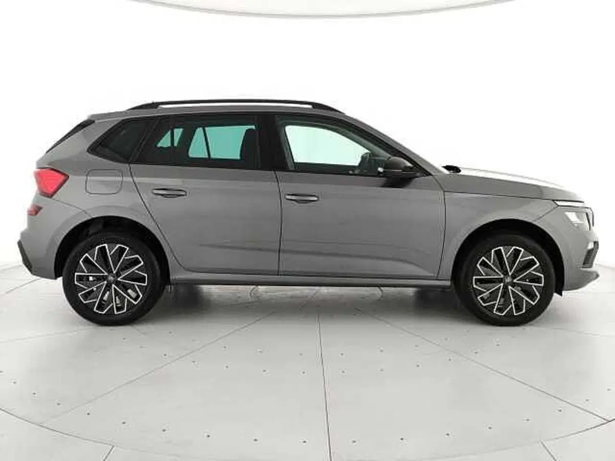 Skoda Kamiq usata a Caserta (4)