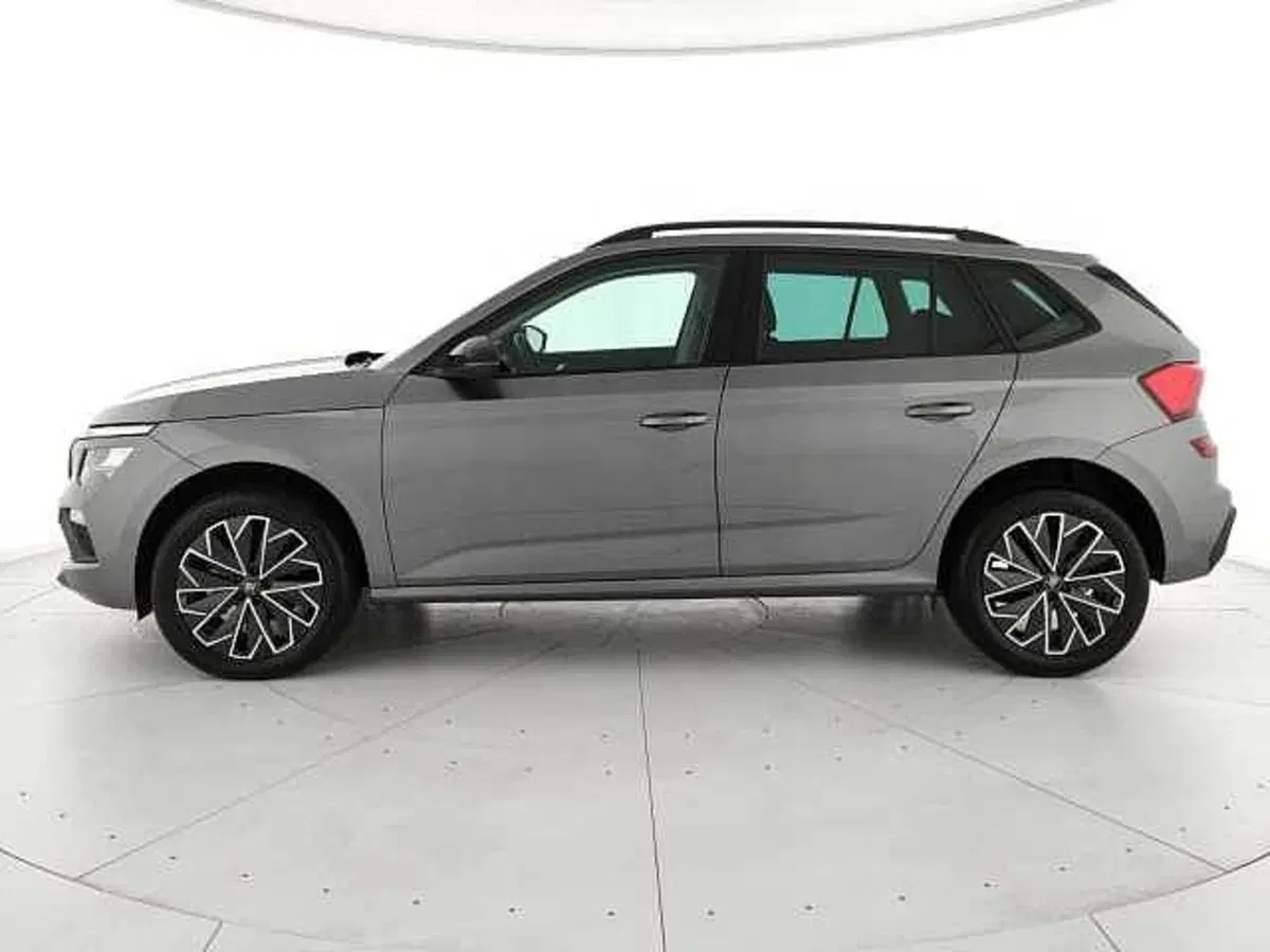 Skoda Kamiq usata a Caserta (8)
