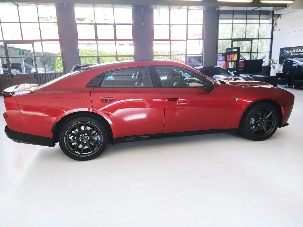 Dodge Charger nuova a Monza e Brianza (6)